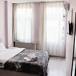 Hostel Puffin Boutique - *