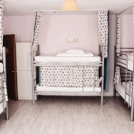 Puffin Boutique - Hostel Istanboel