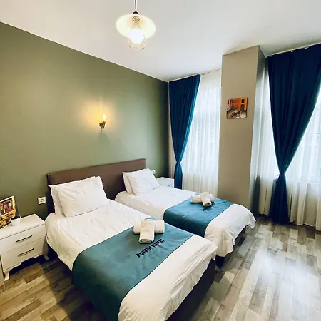 Hostel Puffin Boutique - *